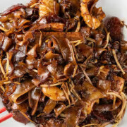 107. Fried Kway Teow Deluxe 招牌炒贵刁