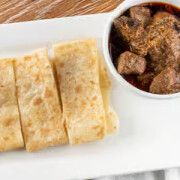 18. Roti with Beef Rendang 仁当牛配印度煎饼